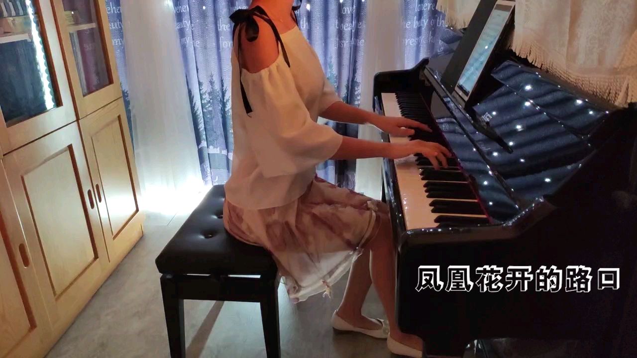 《凤凰花开的路口》|献给即将毕业的学子